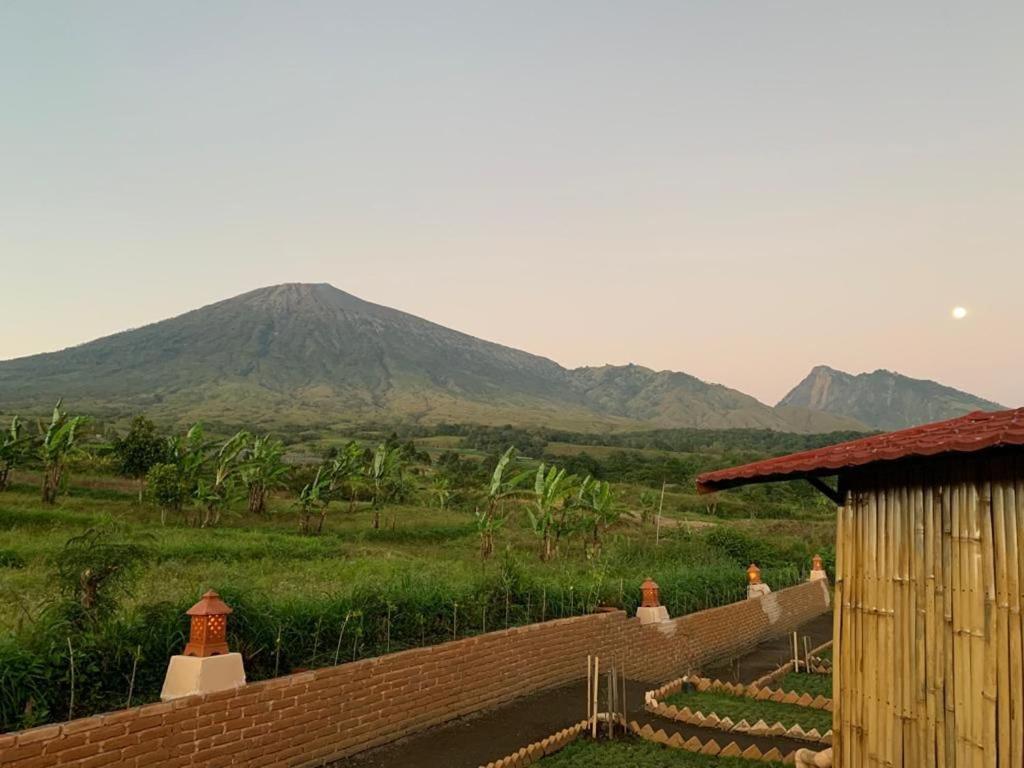 Hotel The Gate Rinjani Sajang Esterno foto