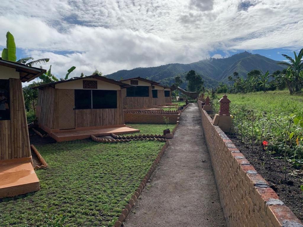 Hotel The Gate Rinjani Sajang Esterno foto